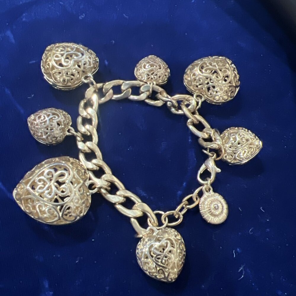 Graziano Signed Gold Tone Filigree Heart Charms Bracelet‎ 7”